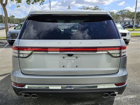Certified 2020 Lincoln Aviator Reserve w/ Equipment Group 201A image 9