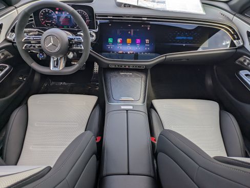New 2026 Mercedes-Benz E 53 AMG e 4MATIC Sedan image 9