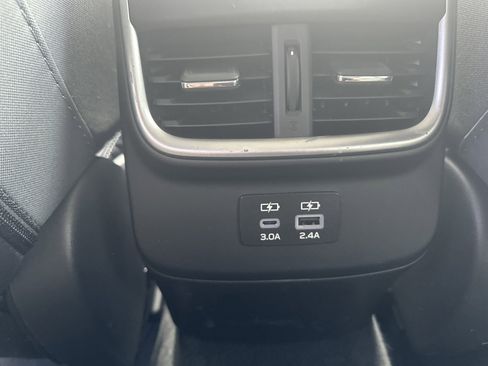 Used 2023 Subaru Outback Premium image 24