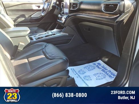 Certified 2022 Ford Explorer Platinum w/ Equipment Group 601A image 8