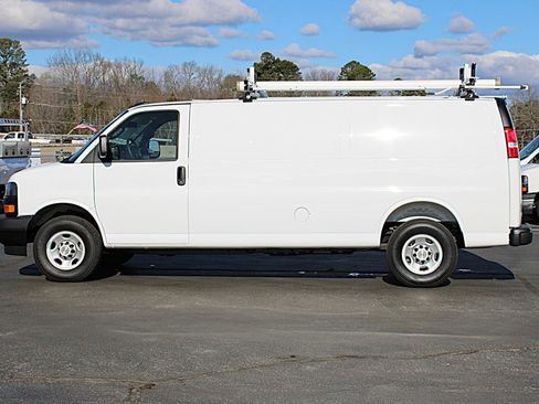 Used 2025 Chevrolet Express 2500 Extended w/ Communications Package image 7