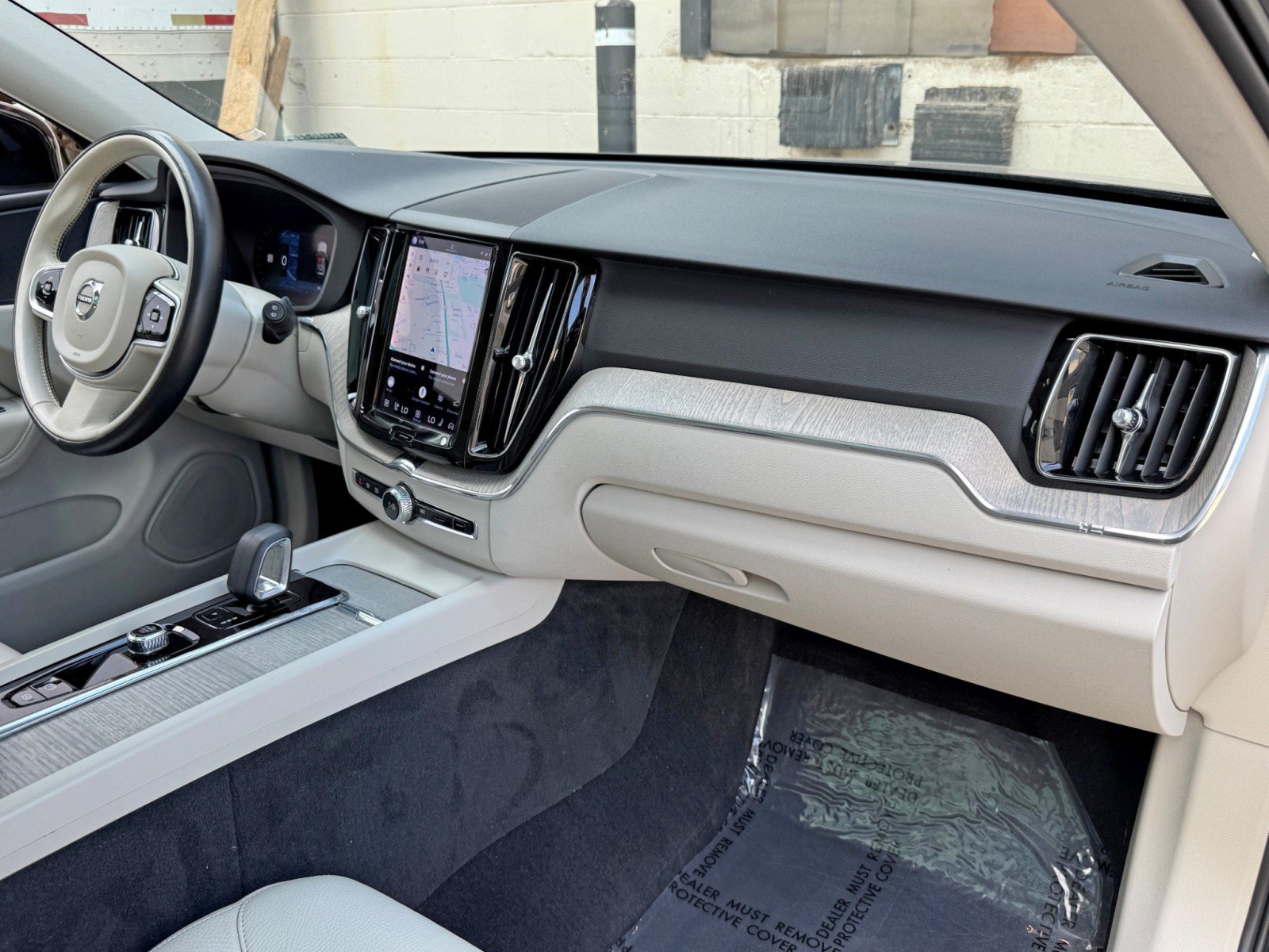 Used 2023 Volvo XC60 B5 Plus w/ Protection Package Premier FWD image 15