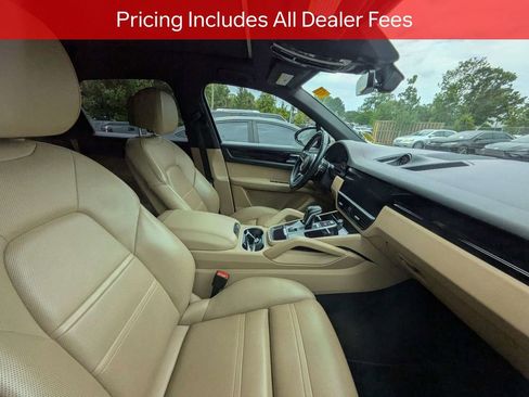 Used 2019 Porsche Cayenne S AWD/4WD image 8