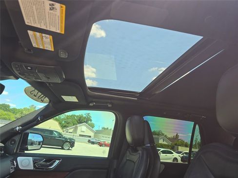 Certified 2023 Lincoln Navigator L Reserve AWD/4WD image 30
