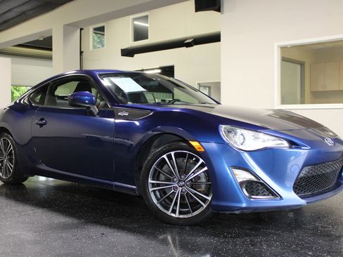 Used 2015 Scion FR-S RWD image 34