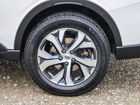 Used 2020 Subaru Outback Limited image 10