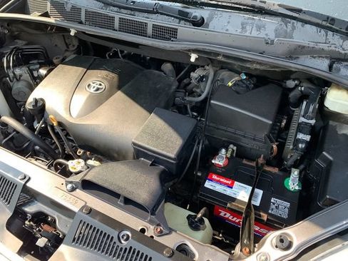 Used 2017 Toyota Sienna XLE Premium AWD/4WD image 26