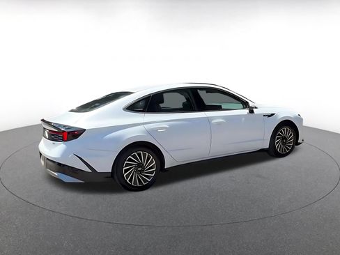 Used 2025 Hyundai Sonata SEL FWD image 15
