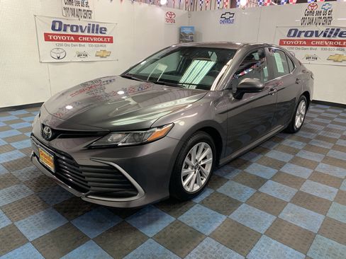 Used 2024 Toyota Camry LE image 1