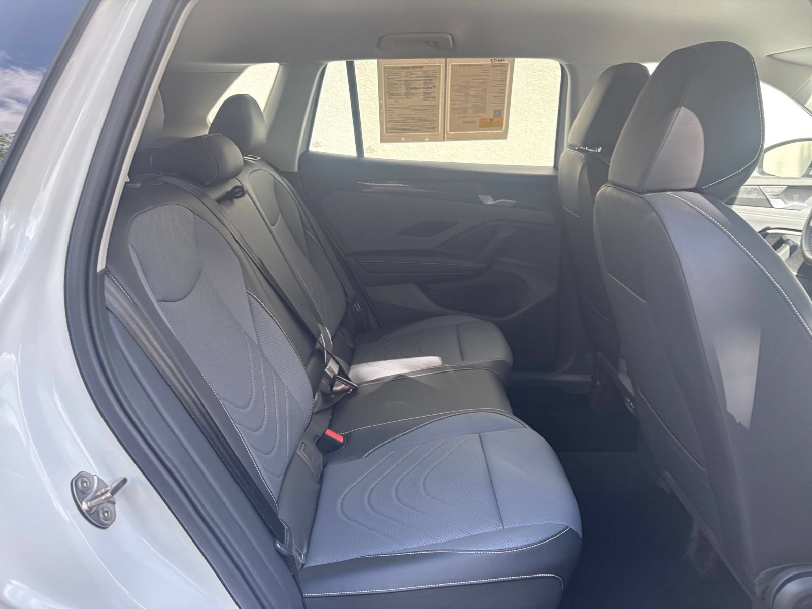 Used 2026 Volkswagen Tiguan SE AWD/4WD image 40