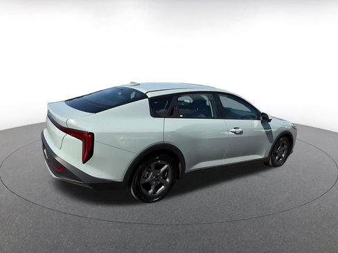 Used 2025 Kia K4 LXS FWD image 14