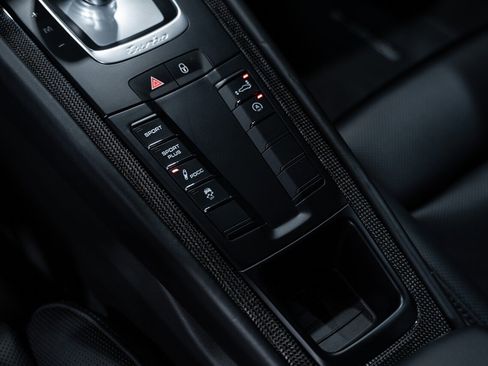 Used 2014 Porsche 911 Turbo S AWD/4WD image 48