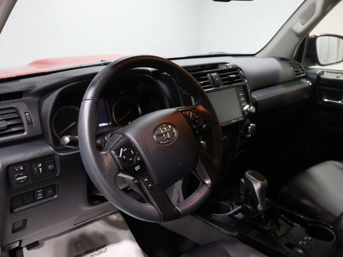 Used 2022 Toyota 4Runner TRD Off-Road Premium image 15
