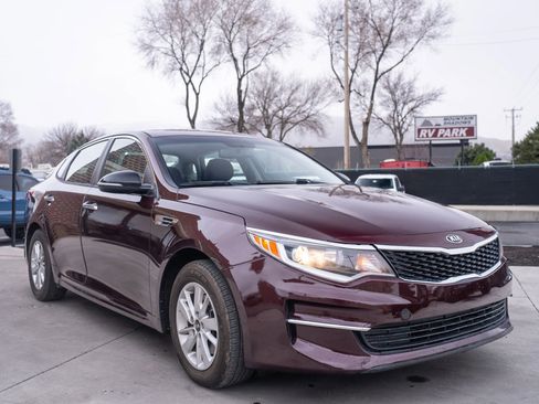 Used 2017 Kia Optima LX image 12