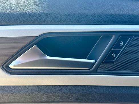 Used 2023 Volkswagen Atlas SEL image 16