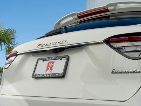 Used 2022 Maserati Levante Modena S image 8