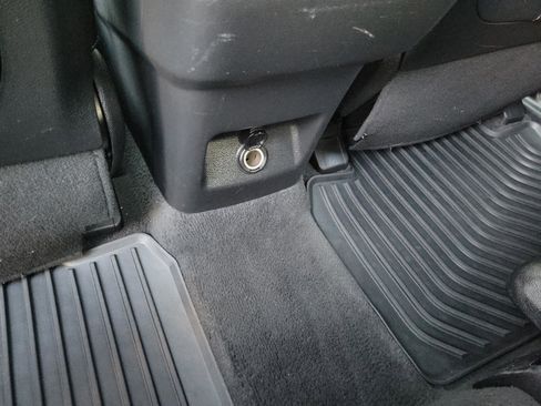 Used 2022 Kia Telluride S FWD image 13