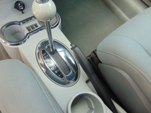 Used 2007 Chrysler PT Cruiser Convertible w/ Spring Special Group image 15