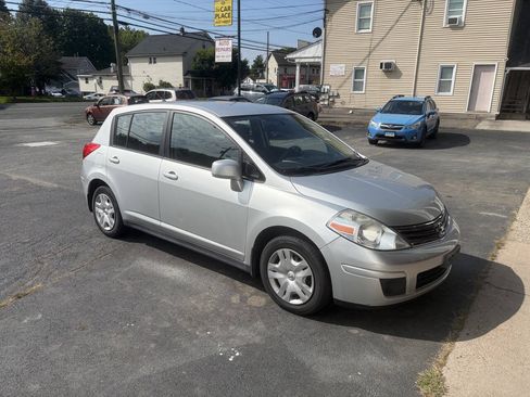 Used 2010 Nissan Versa 1.8 S w/ PWR Plus Pkg FWD image 2