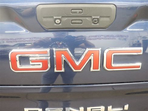 Used 2020 GMC Sierra 1500 Denali w/ Technology Package AWD/4WD image 11