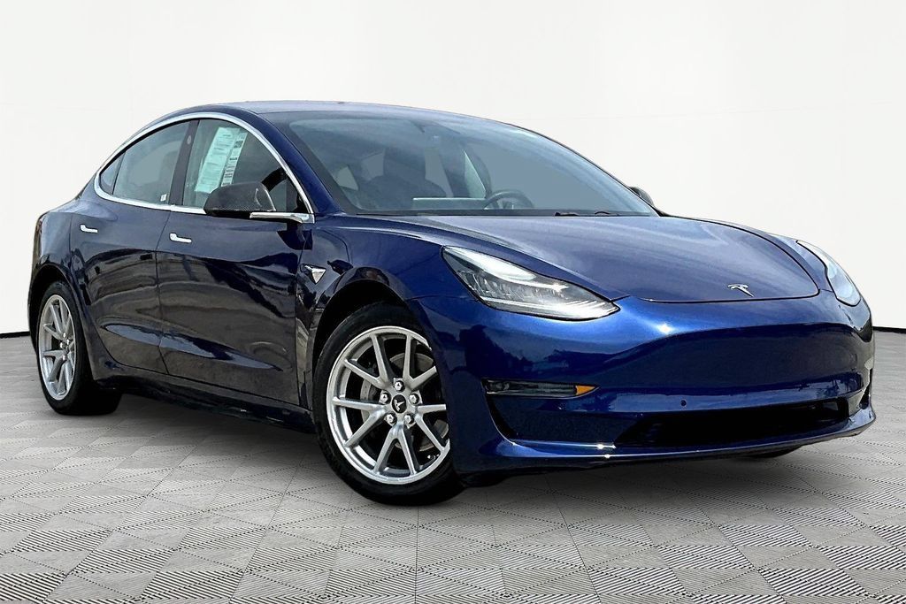 Used 2018 Tesla Model 3 Long Range RWD image 1