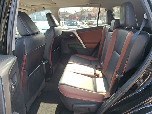 Used 2015 Toyota RAV4 Limited w/ Technology Package image 10