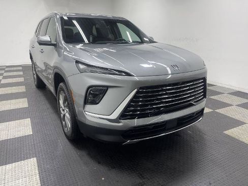 New 2025 Buick Enclave Preferred w/ Power Package image 5