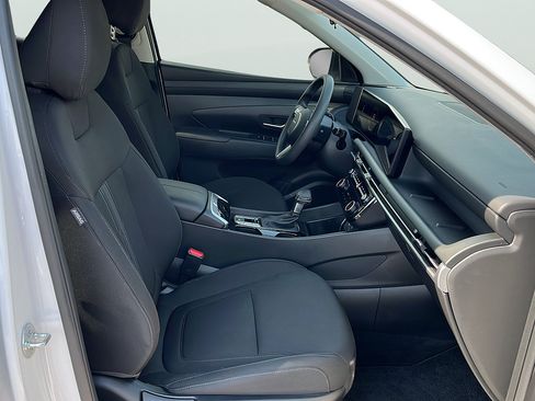 Used 2025 Hyundai Tucson SEL FWD image 19