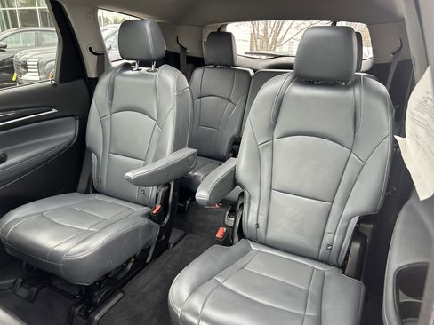 Used 2021 Buick Enclave Essence w/ Sound and Sites Package image 16