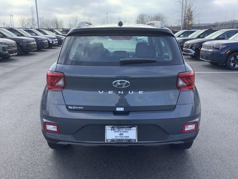 New 2026 Hyundai Venue SEL image 6