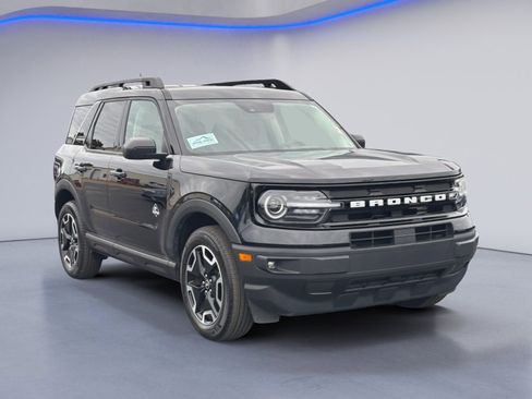 Used 2024 Ford Bronco Sport Outer Banks w/ Tech Package image 8