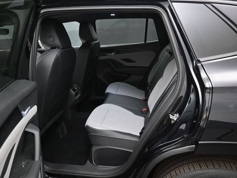 New 2026 Volkswagen Tiguan SE R-Line AWD/4WD image 11