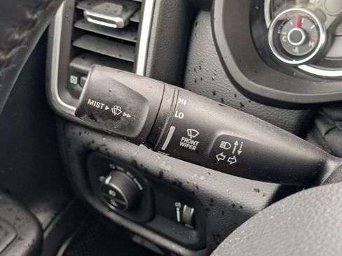 Used 2022 RAM 1500 Big Horn image 24