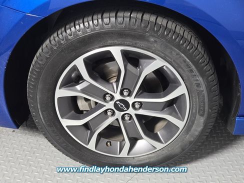 Used 2020 Chevrolet Sonic LT w/ Convenience Package FWD image 9