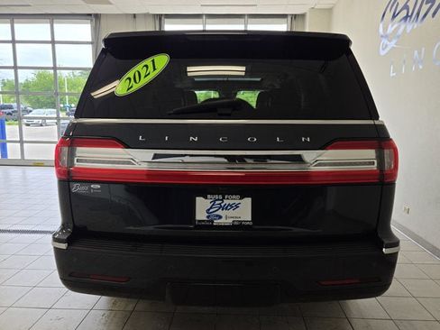 Used 2021 Lincoln Navigator Reserve w/ Luxury Package AWD/4WD image 12