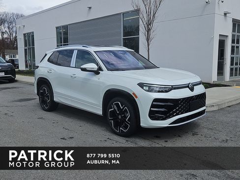 New 2026 Volkswagen Tiguan SEL R-Line image 1