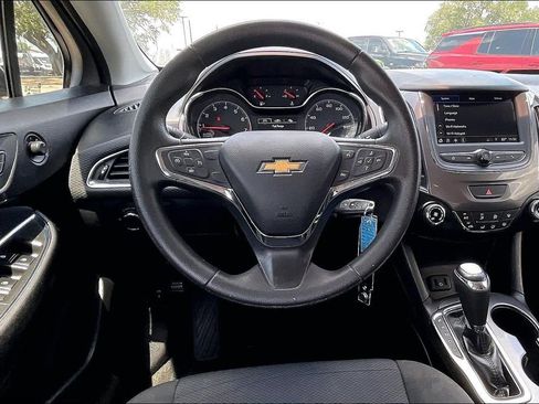 Used 2019 Chevrolet Cruze LS w/ LS Convenience Package FWD image 8
