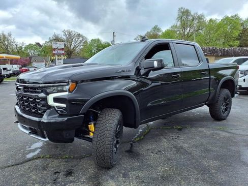 New 2025 Chevrolet Silverado 1500 ZR2 w/ Dark Appearance Package image 13