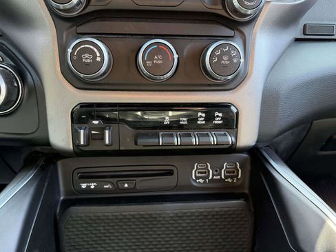 Used 2019 RAM 1500 Big Horn AWD/4WD image 22