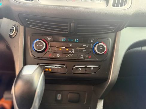 Used 2019 Ford Escape SEL image 28