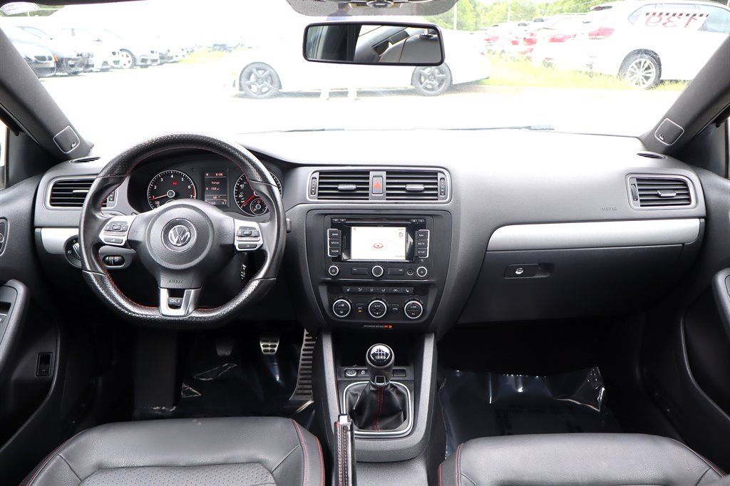 Used 2013 Volkswagen Jetta GLI Autobahn FWD image 12