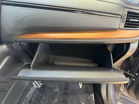 Used 2017 Honda CR-V Touring image 39