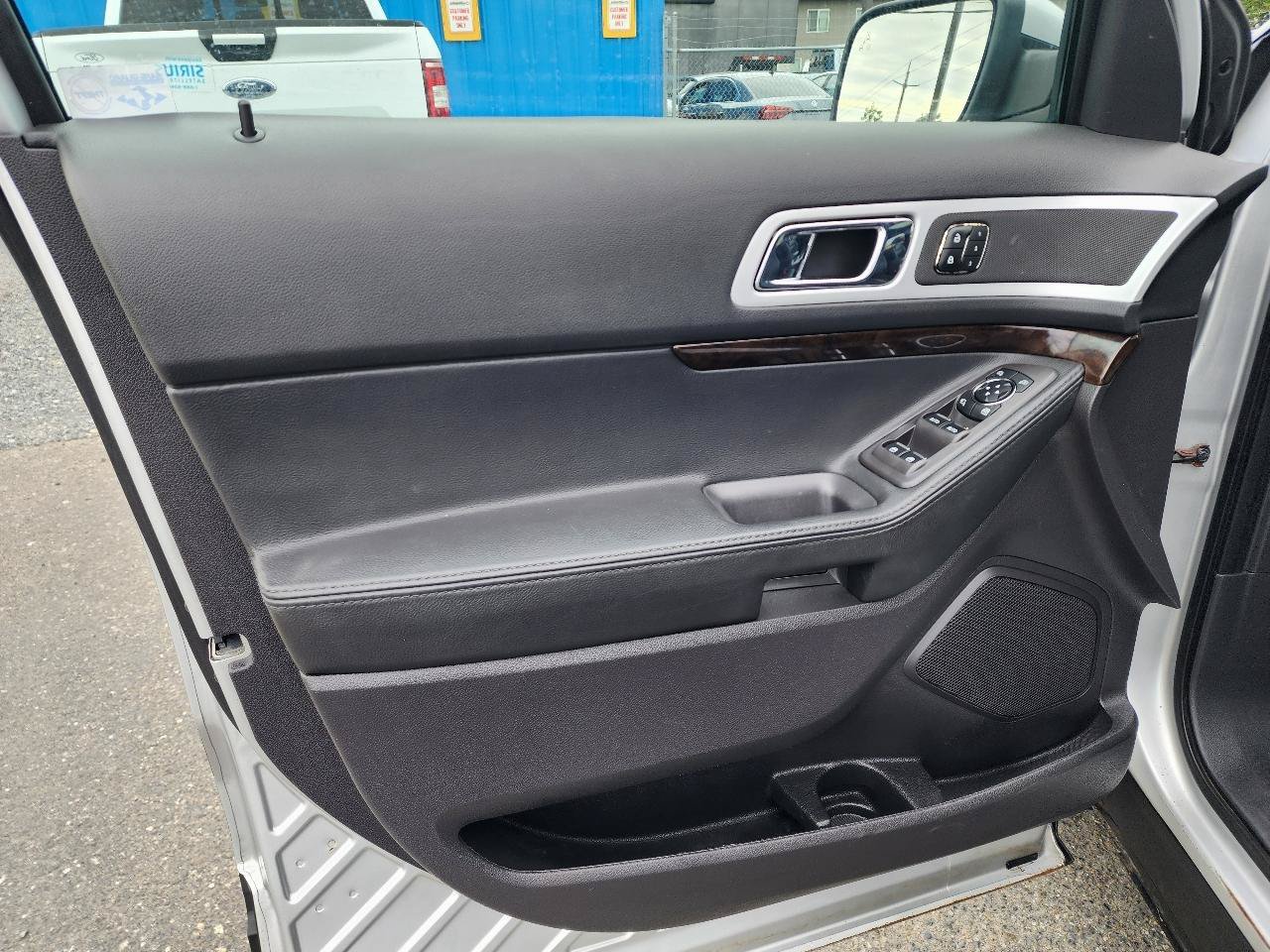 Used 2011 Ford Explorer Limited w/ 302A Rapid Spec Order Code FWD image 11