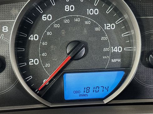 Used 2014 Toyota RAV4 XLE image 19