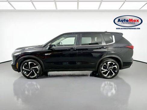 Used 2023 Mitsubishi Outlander SE image 9