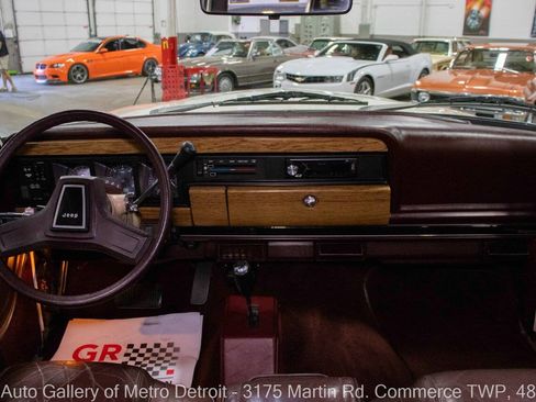 Used 1987 Jeep Grand Wagoneer AWD/4WD image 17