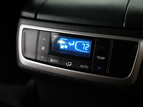 Used 2018 Toyota Highlander XLE image 44