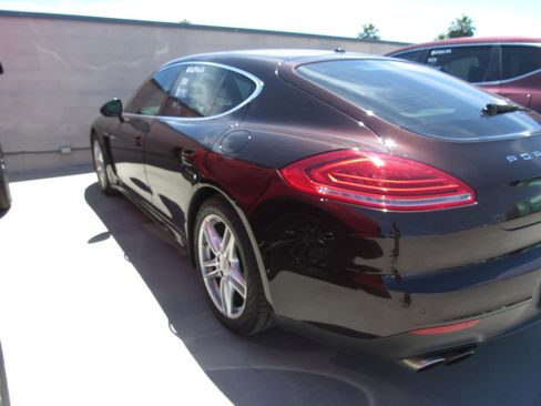 Used 2014 Porsche Panamera S RWD image 4