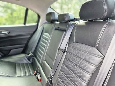 Used 2017 Alfa Romeo Giulia Ti w/ TI 19" Sport Package image 27