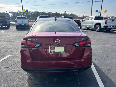 Used 2021 Nissan Versa SV image 7